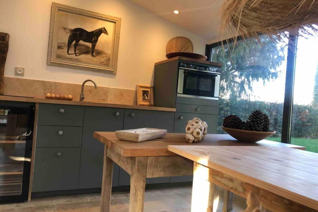 Cottage Normand Avec Sa Grande Piscine Chauffee Toute L Annee Sur Parc Arbore Et Clos En Plein Coeur De La Campagne Adapte Aux Kids Et Dog Friendly Saint-Antonin-de-Sommaire Экстерьер фото
