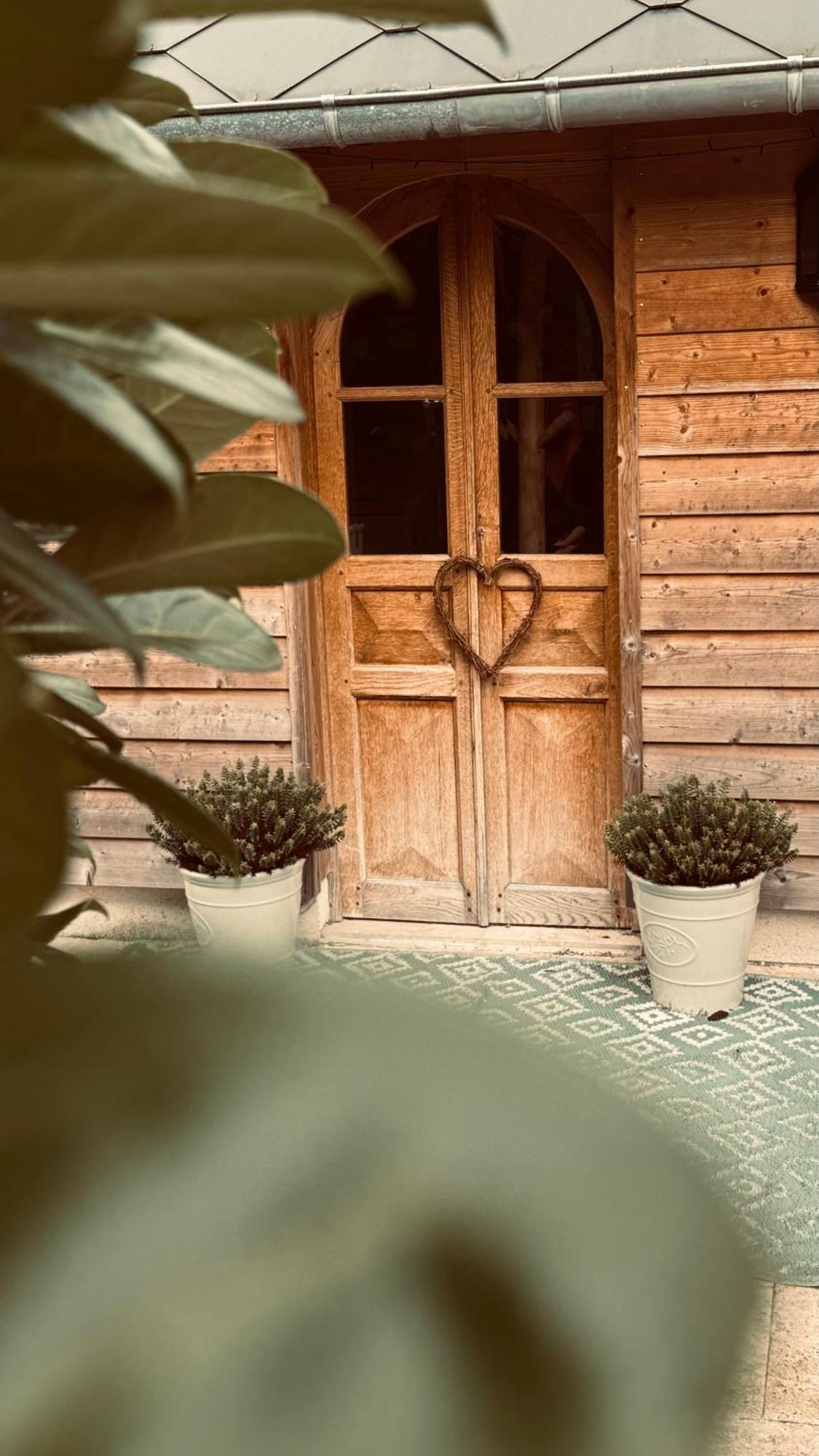 Cottage Normand Avec Sa Grande Piscine Chauffee Toute L Annee Sur Parc Arbore Et Clos En Plein Coeur De La Campagne Adapte Aux Kids Et Dog Friendly Saint-Antonin-de-Sommaire Экстерьер фото
